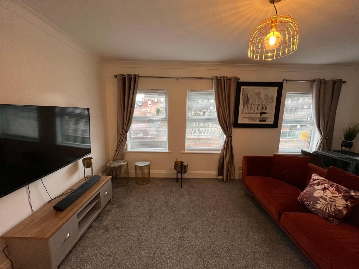 York Centre 2 Bedroom Renovated Flat, 8 Escrick Street Екстер'єр фото
