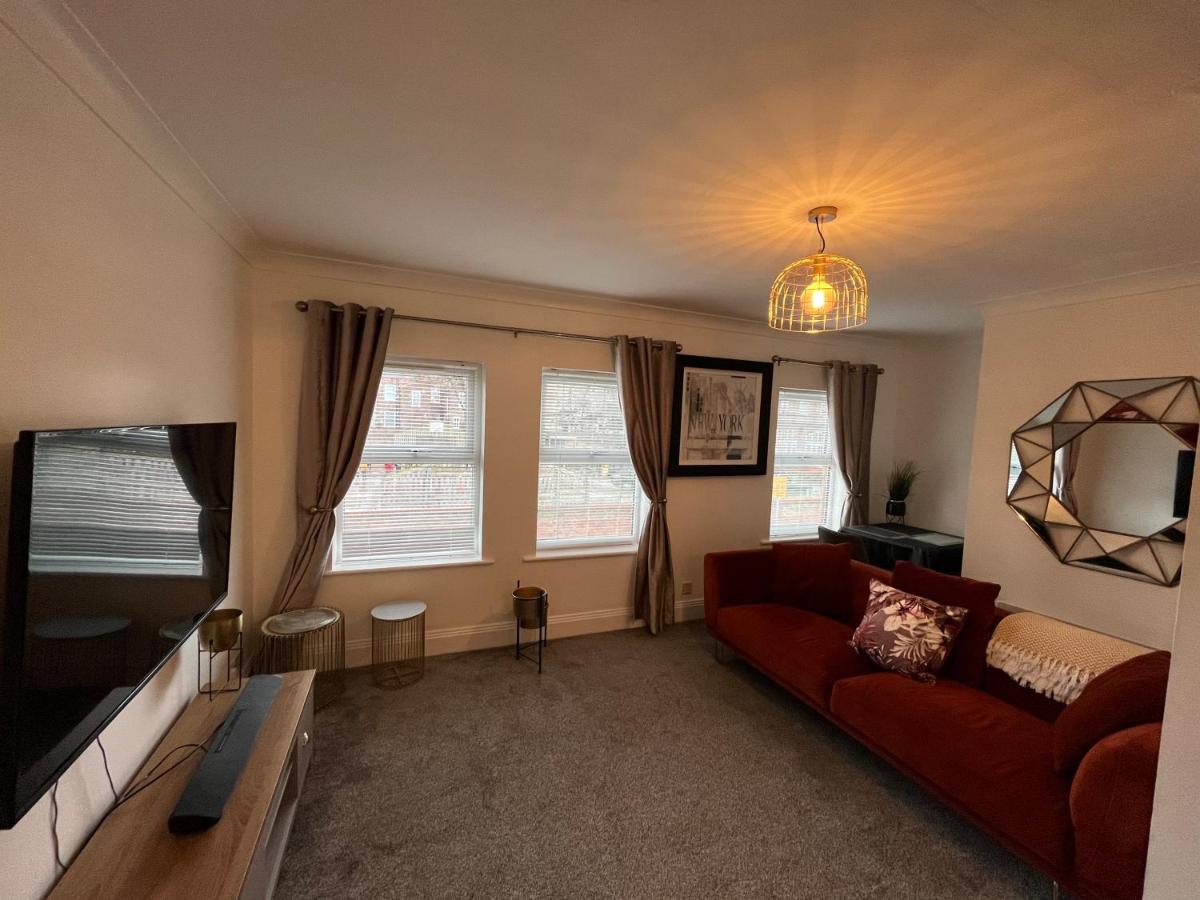 York Centre 2 Bedroom Renovated Flat, 8 Escrick Street Екстер'єр фото